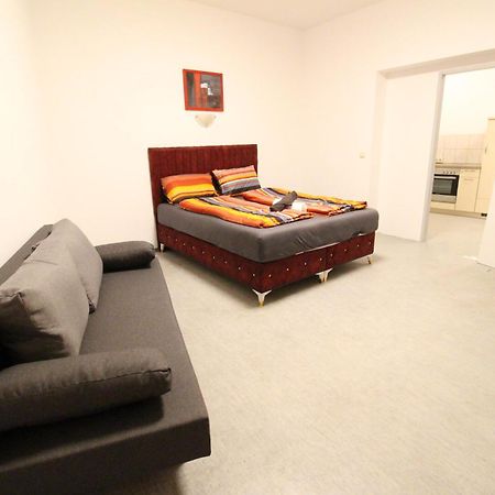 Zx Quad Room In Meidling Bécs Kültér fotó